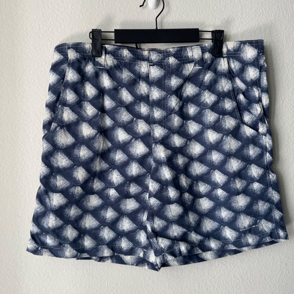 Columbia PFG Blue White Fish Scale Print Omni Shade Fishing Shorts Mens Small 8i